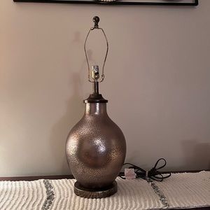 Manhattan modern table lamp